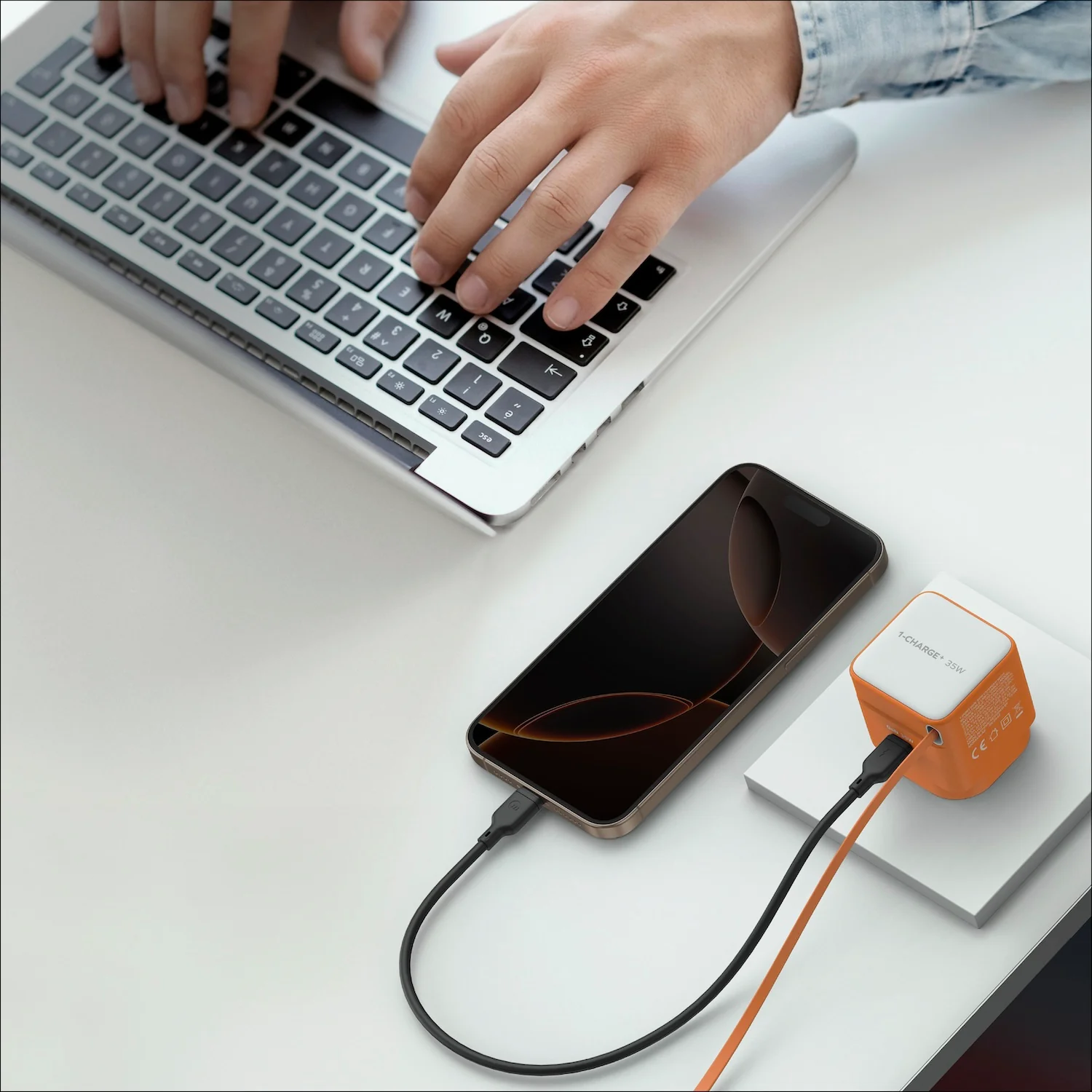 1-Charge+ 1-Port GaN Charger With Built-In USB-C Cable 35W - Image 12